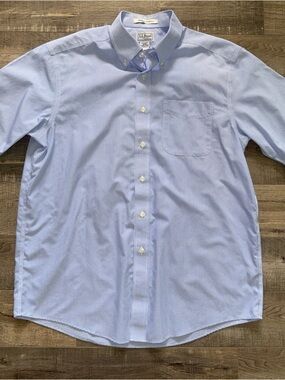 L.L. Bean Men's Blue Button-Down Dress Shirt size medium-regular